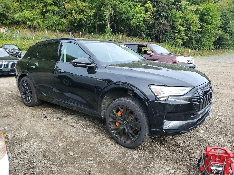 صورة رقم 4 من المزاد - 2021 AUDI E-TRON مع VIN WA1VAAGE8MB005946