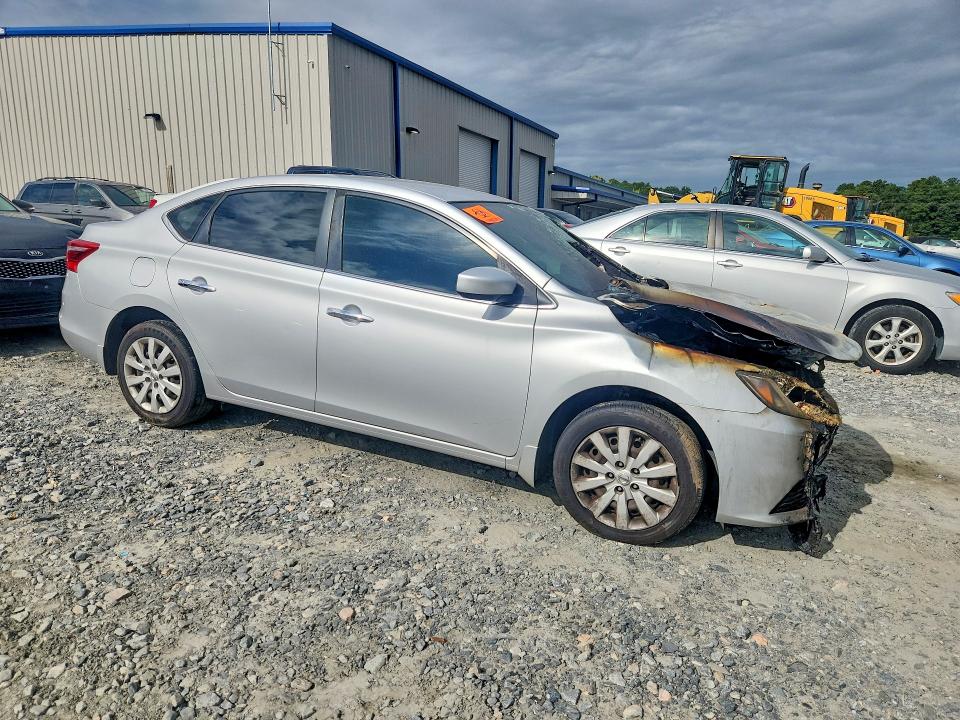 Photo 4 from auction – 2016 NISSAN SENTRA with VIN 3N1AB7AP1GY307263