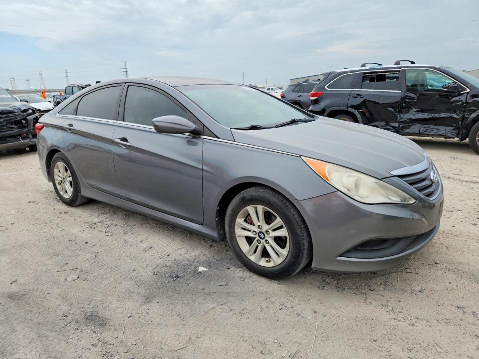 Photo 4 from auction – 2014 HYUNDAI SONATA with VIN 5NPEB4AC9EH893974