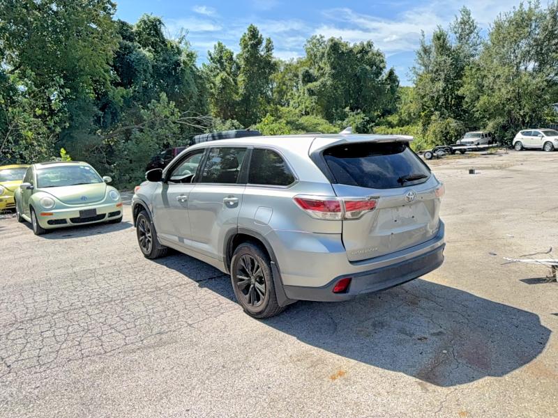 Photo 3 from auction – 2016 TOYOTA HIGHLANDER with VIN 5TDBKRFH4GS255097