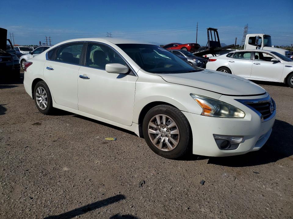 Zdjęcie 4 z aukcji – 2015 NISSAN ALTIMA z VIN 1N4AL3APXFC183199
