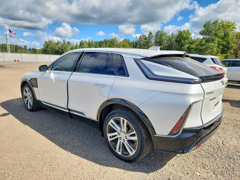 Снимка 2 от търг – 2024 CADILLAC LYRIQ с VIN 1GYKPMRK4RZ133928
