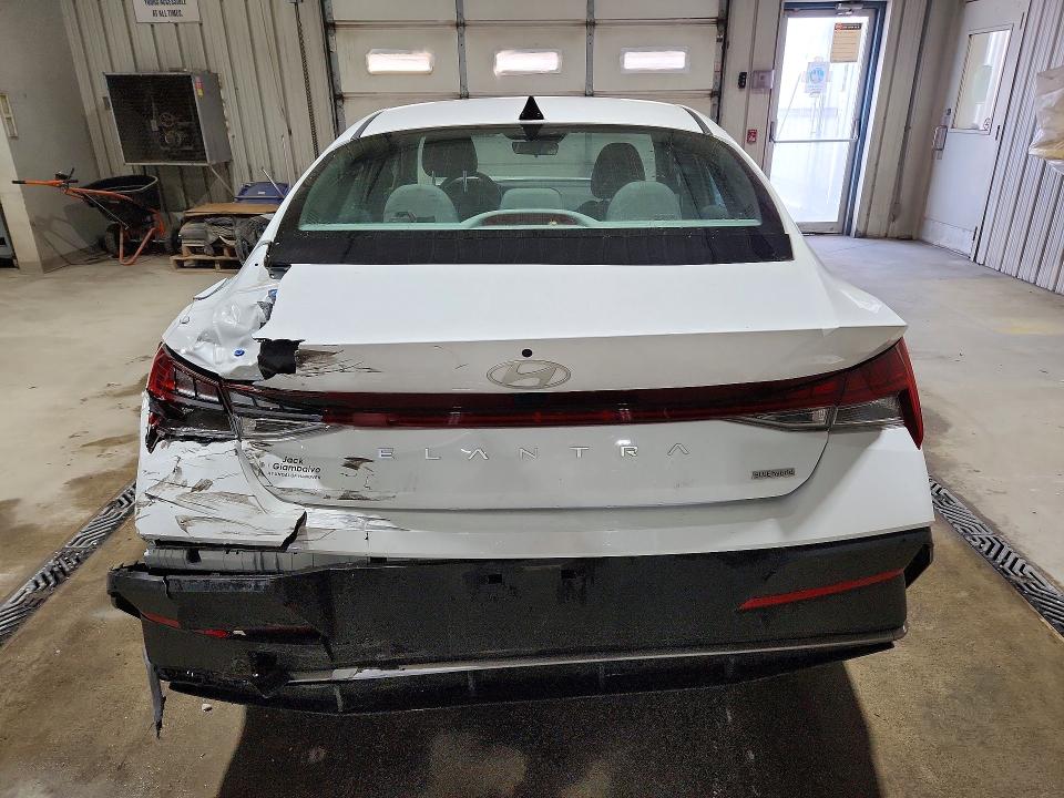 Снимка 6 от търг – 2025 HYUNDAI ELANTRA HYBRID с VIN KMHLM4DJ7SU122373