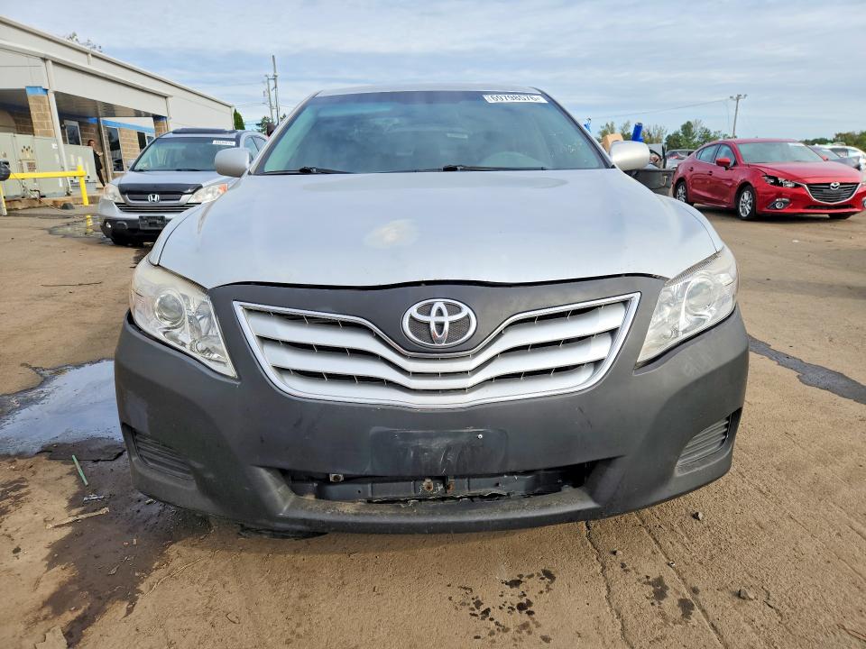 Снимка 5 от търг – 2010 TOYOTA CAMRY с VIN 4T4BF3EK4AR012134