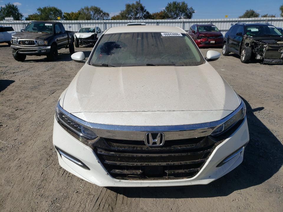Photo 5 from auction – 2018 HONDA ACCORD with VIN 1HGCV3F16JA000338
