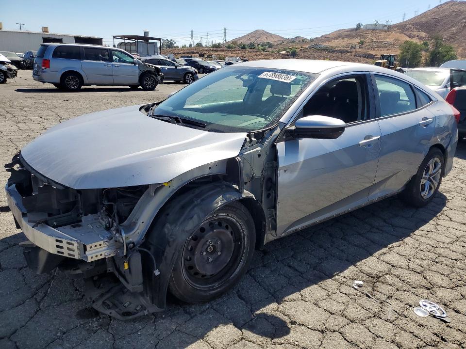 HONDA CIVIC 2018 with VIN 2HGFC2F53JH561937 - Photo from auction