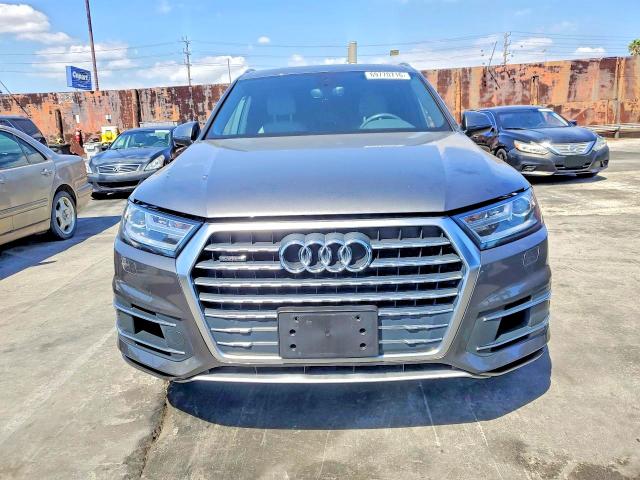 Снимка 5 от търг – 2019 AUDI Q7 с VIN WA1AAAF72KD037066
