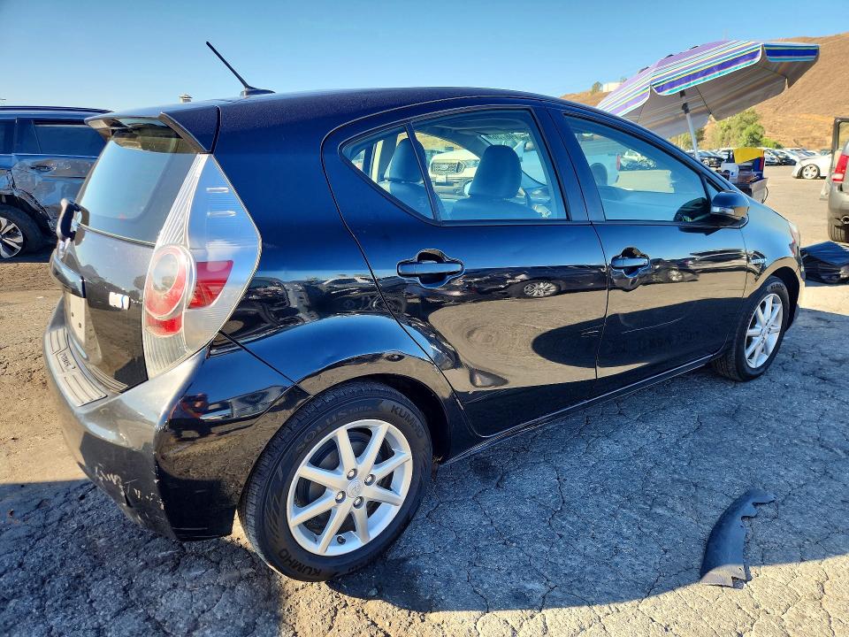 Photo 3 from auction – 2012 TOYOTA PRIUS C with VIN JTDKDTB34C1023916