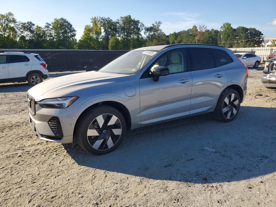 VOLVO XC60 2024 с VIN YV4H60DL7R1767029 - Снимка от търг