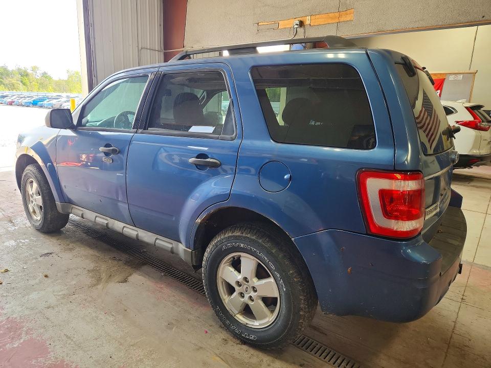 Photo 2 from auction – 2009 FORD ESCAPE with VIN 1FMCU93G29KC25886
