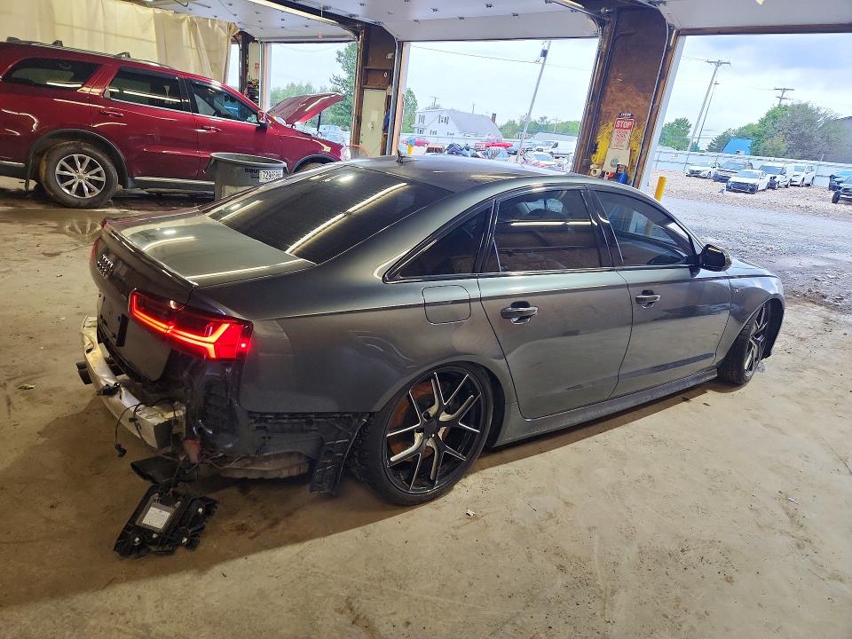 Foto 3 de la subasta – 2016 AUDI S6 con VIN WAUH2AFC9GN078419