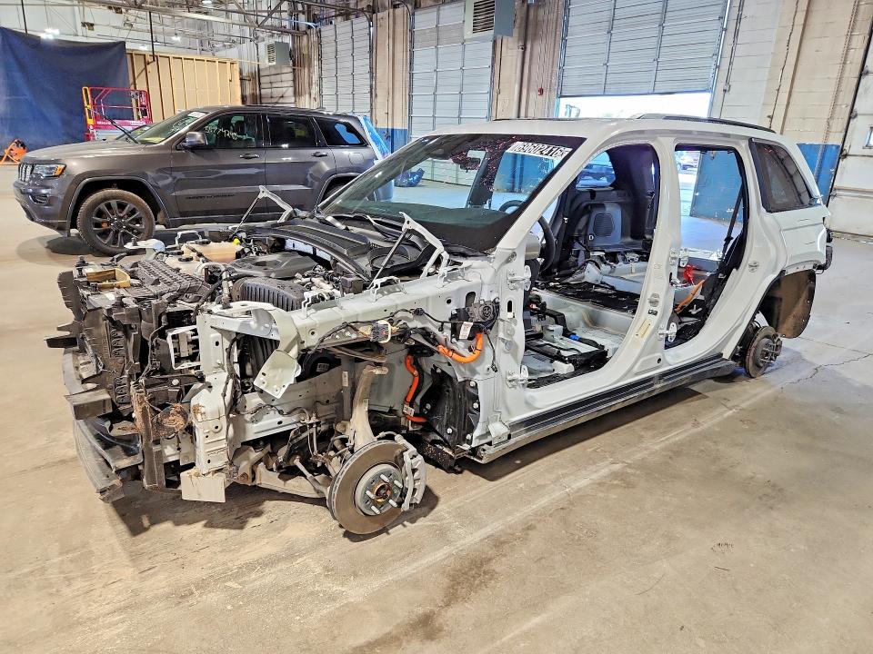JEEP GRAND CHEROKEE 2025 с VIN 1C4RJYB63S8700281 - Снимка от търг
