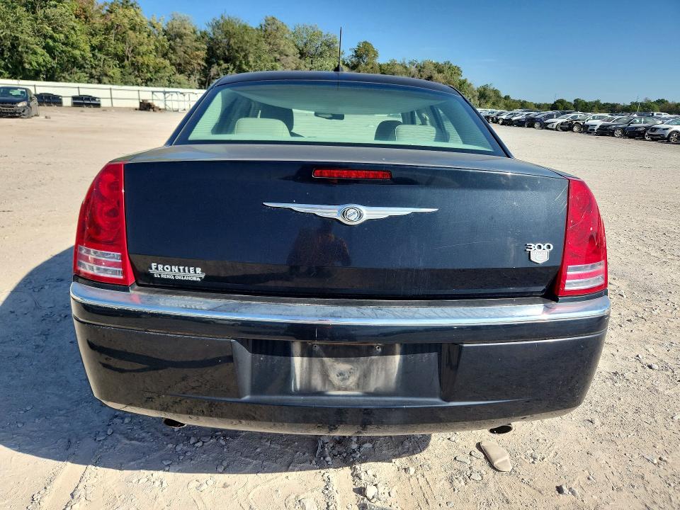Photo 6 from auction – 2008 CHRYSLER 300C with VIN 2C3KA63H08H308159