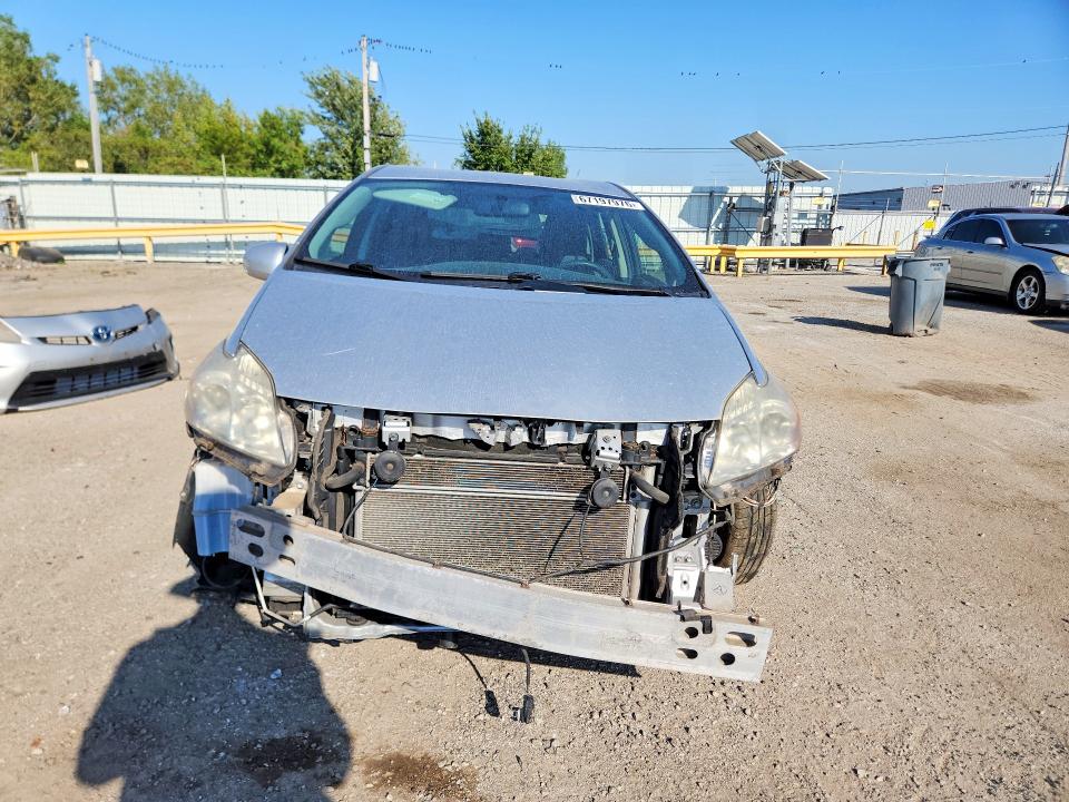 Photo 5 from auction – 2013 TOYOTA PRIUS with VIN JTDKN3DU8D1699077