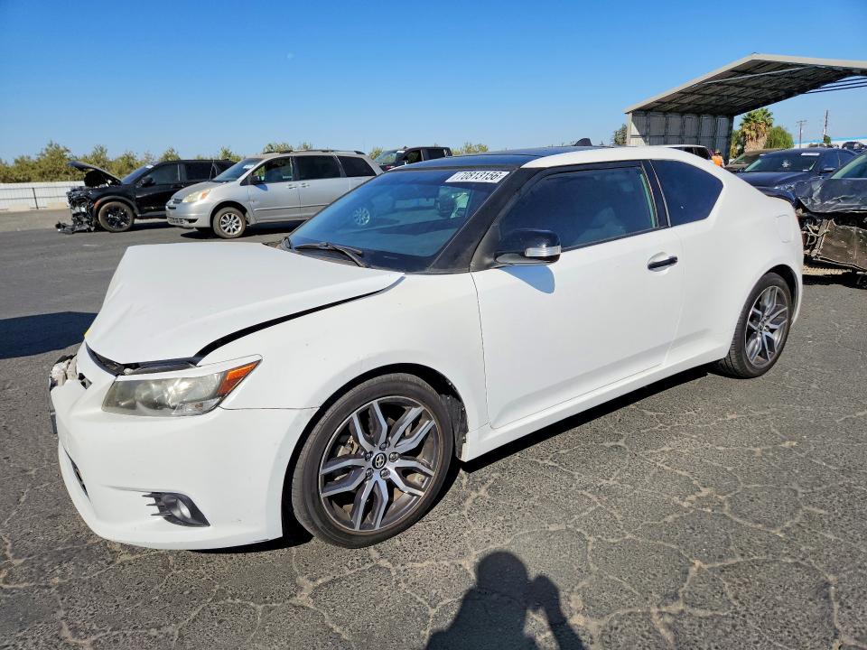 Снимка 1 от търг – 2012 SCION TC с VIN JTKJF5C74C3042627