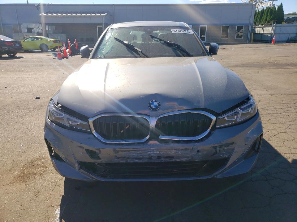 Photo 5 from auction – 2023 BMW 330XI with VIN 3MW89FF00P8D12786