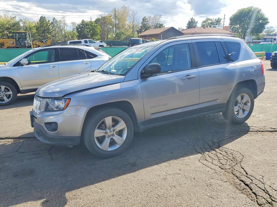 JEEP COMPASS 2016 with VIN 1C4NJDBBXGD556800 - Photo from auction