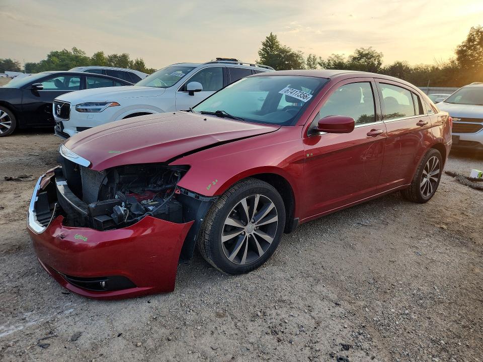 CHRYSLER 200 2014 with VIN 1C3CCBBB4EN150674 - Photo from auction