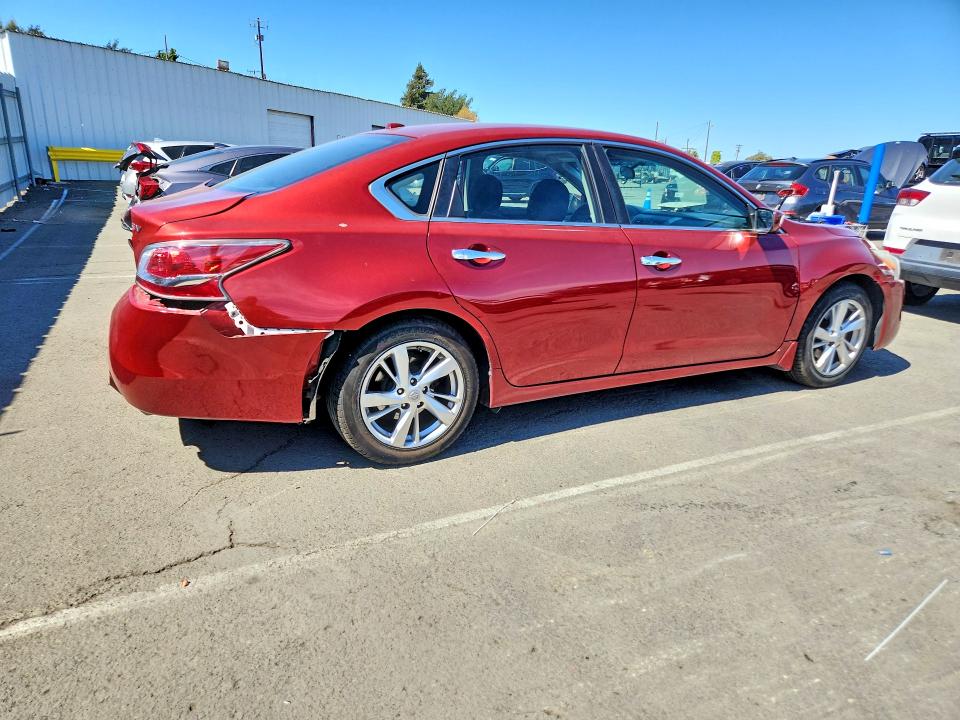 Photo 3 from auction – 2015 NISSAN ALTIMA with VIN 1N4AL3AP0FC244186