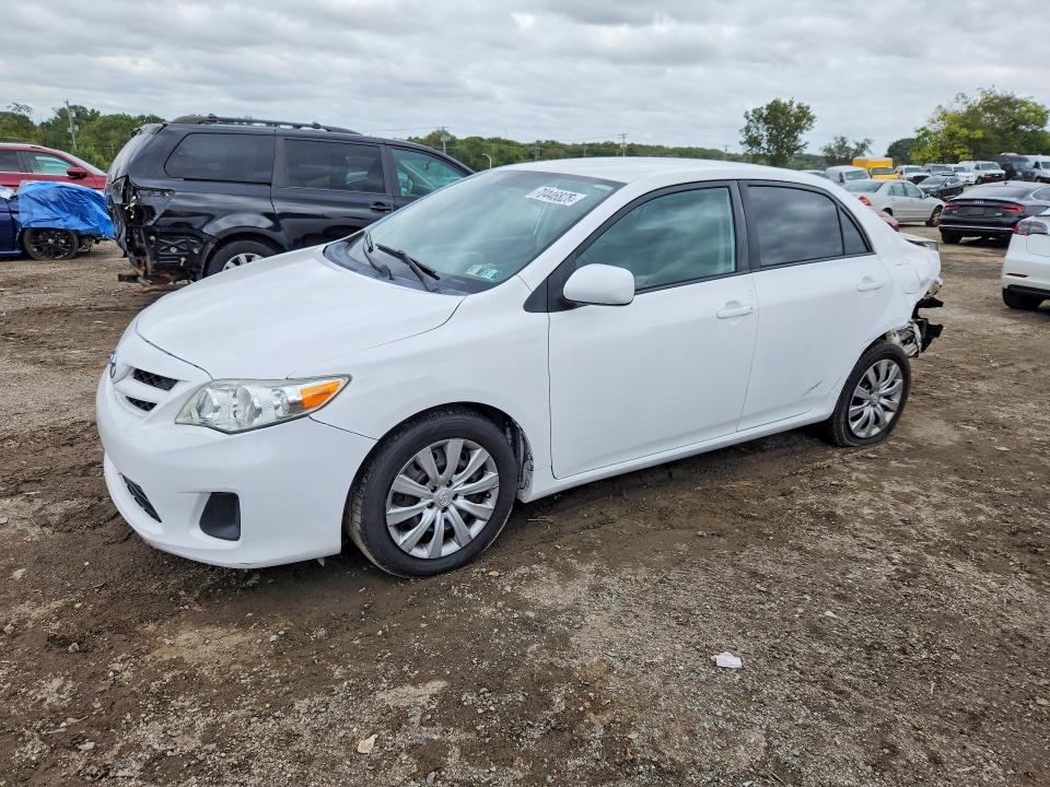 TOYOTA COROLLA 2012 с VIN 5YFBU4EE3CP020827 - Снимка от търг