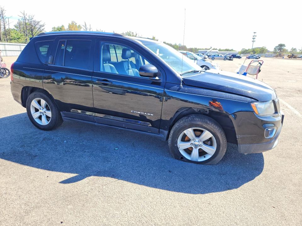 Photo 4 from auction – 2015 JEEP COMPASS with VIN 1C4NJDEB5FD215184