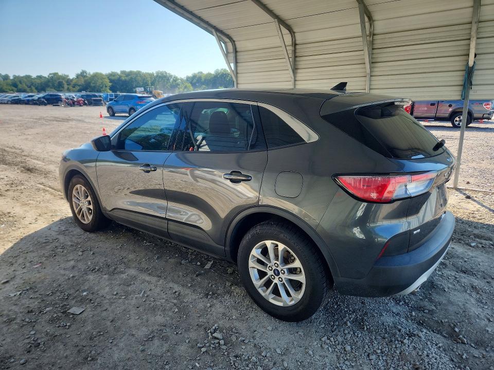 Photo 2 from auction – 2020 FORD ESCAPE with VIN 1FMCU0G60LUA92179