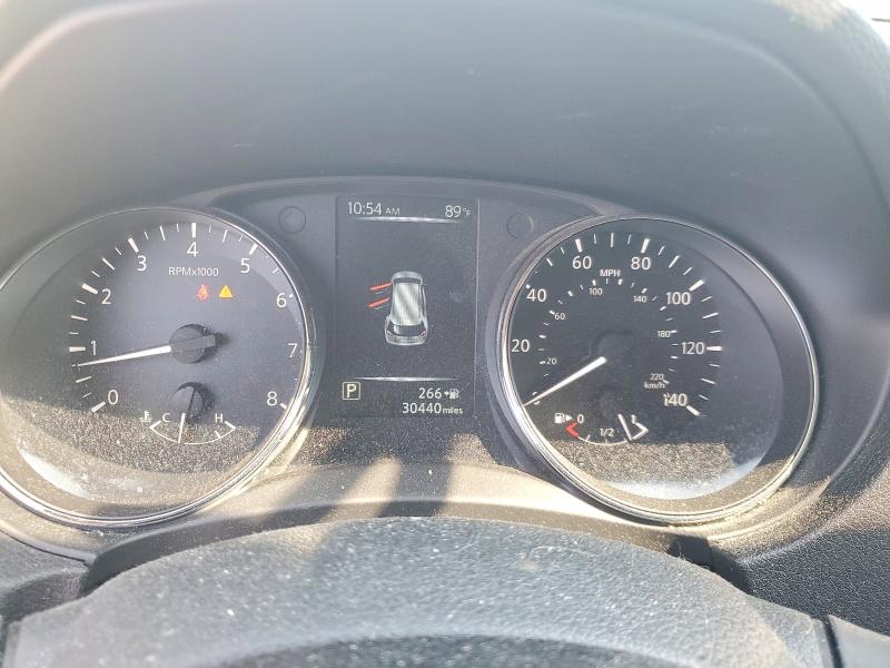 Photo 9 from auction – 2017 NISSAN ROGUE with VIN 5N1AT2MT5HC832760