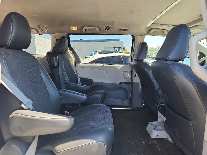Photo 10 from auction – 2014 TOYOTA SIENNA with VIN 5TDXK3DC8ES422245