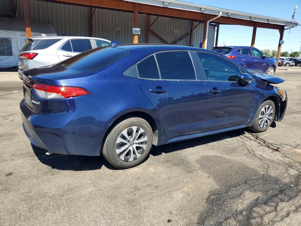 Photo 3 from auction – 2022 TOYOTA COROLLA with VIN JTDEAMDE1NJ057311