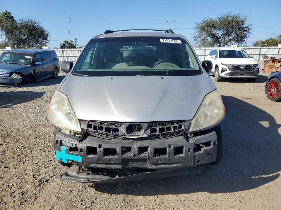 Photo 5 from auction – 2007 TOYOTA SIENNA with VIN 5TDZK23C77S011880