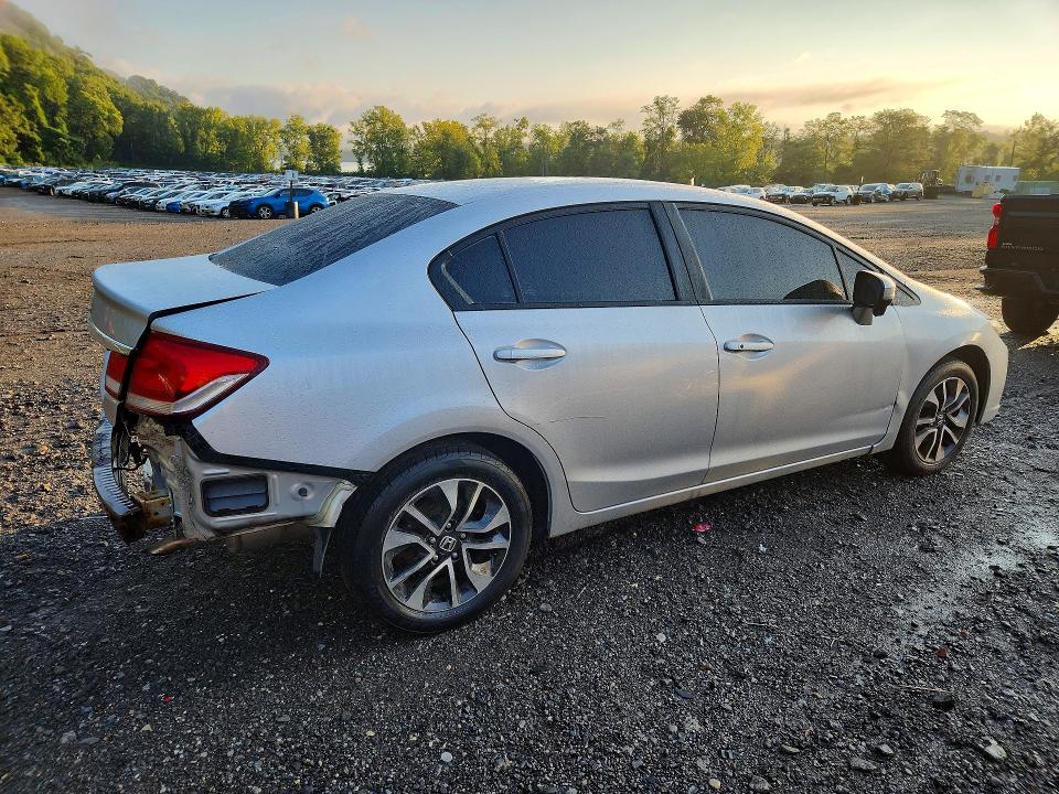 Photo 3 from auction – 2014 HONDA CIVIC with VIN 19XFB2F8XEE233895