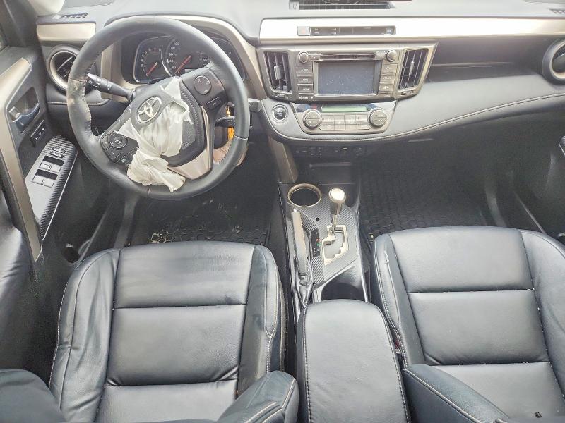 Photo 8 from auction – 2015 TOYOTA RAV4 with VIN 2T3DFREV1FW381032