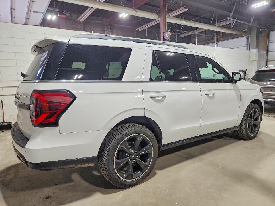 Photo 3 from auction – 2024 FORD EXPEDITION with VIN 1FMJU2A86REA02789