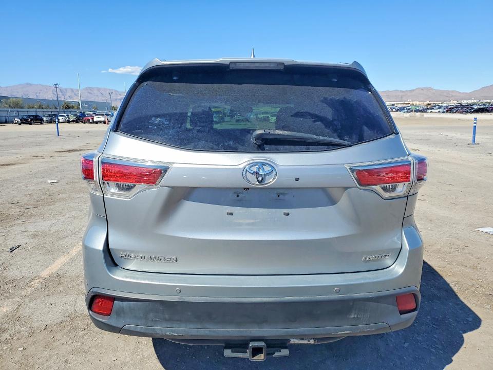 Photo 6 from auction – 2015 TOYOTA HIGHLANDER with VIN 5TDYKRFH9FS094495