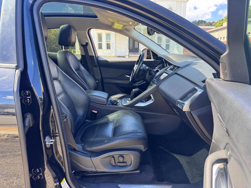 Photo 5 from auction – 2019 JAGUAR E-PACE with VIN SADFJ2FX8K1Z34156