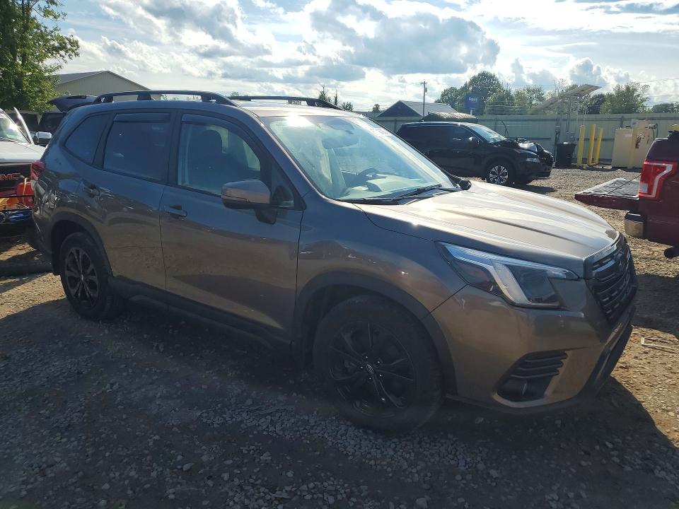Photo 4 from auction – 2023 SUBARU FORESTER with VIN JF2SKAPC8PH514748
