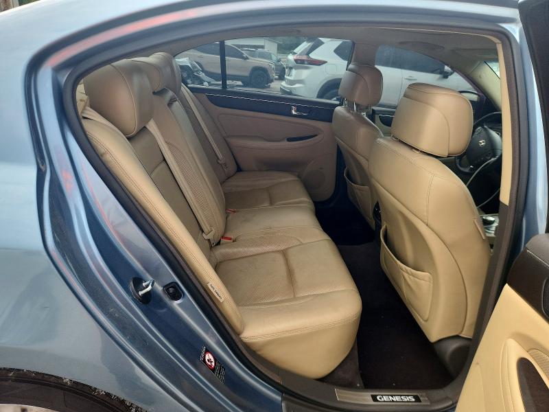 Photo 10 from auction – 2011 HYUNDAI GENESIS with VIN KMHGC4DF7BU118730