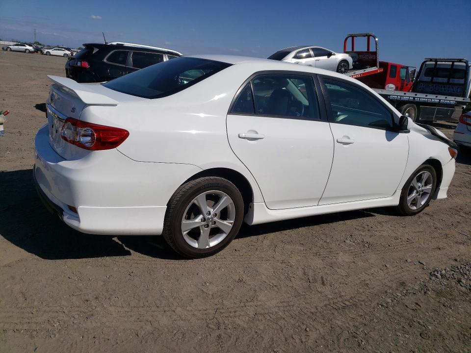Foto 3 de la subasta – 2012 TOYOTA COROLLA con VIN 2T1BU4EE7CC755603