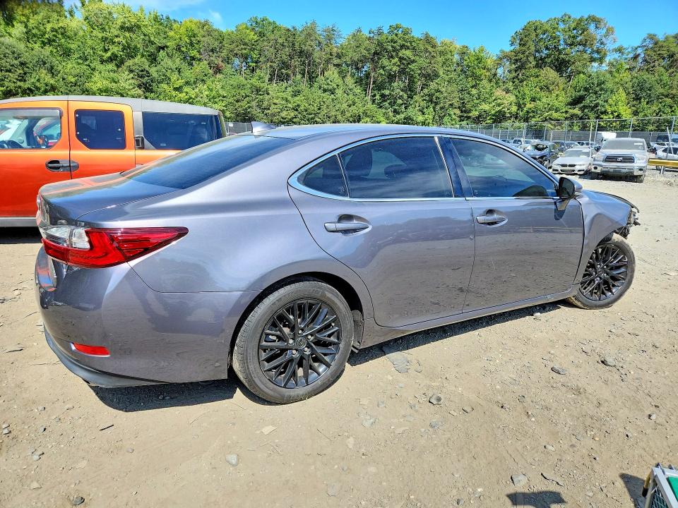 Foto 3 de la subasta – 2017 LEXUS ES con VIN 58ABK1GG2HU078493