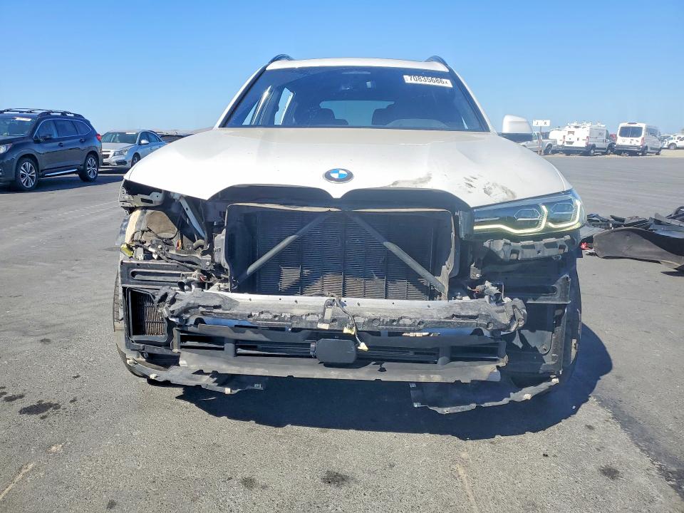 Photo 5 from auction – 2022 BMW X7 with VIN 5UXCW2C09N9L17781