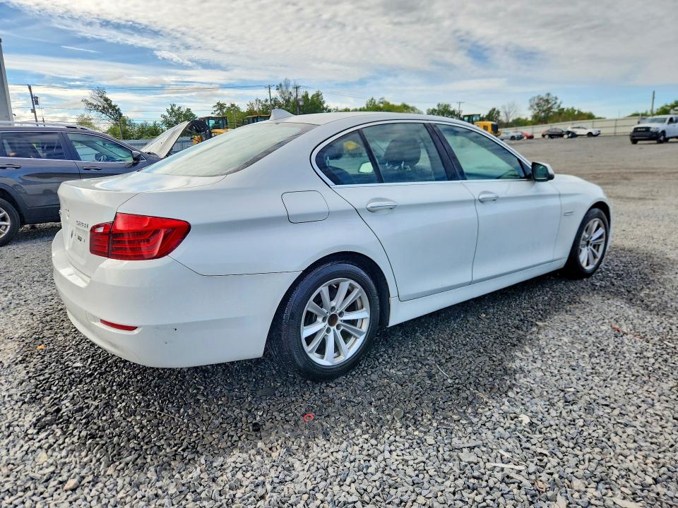 Foto 3 de la subasta – 2015 BMW 528 con VIN WBA5A7C52FD623959