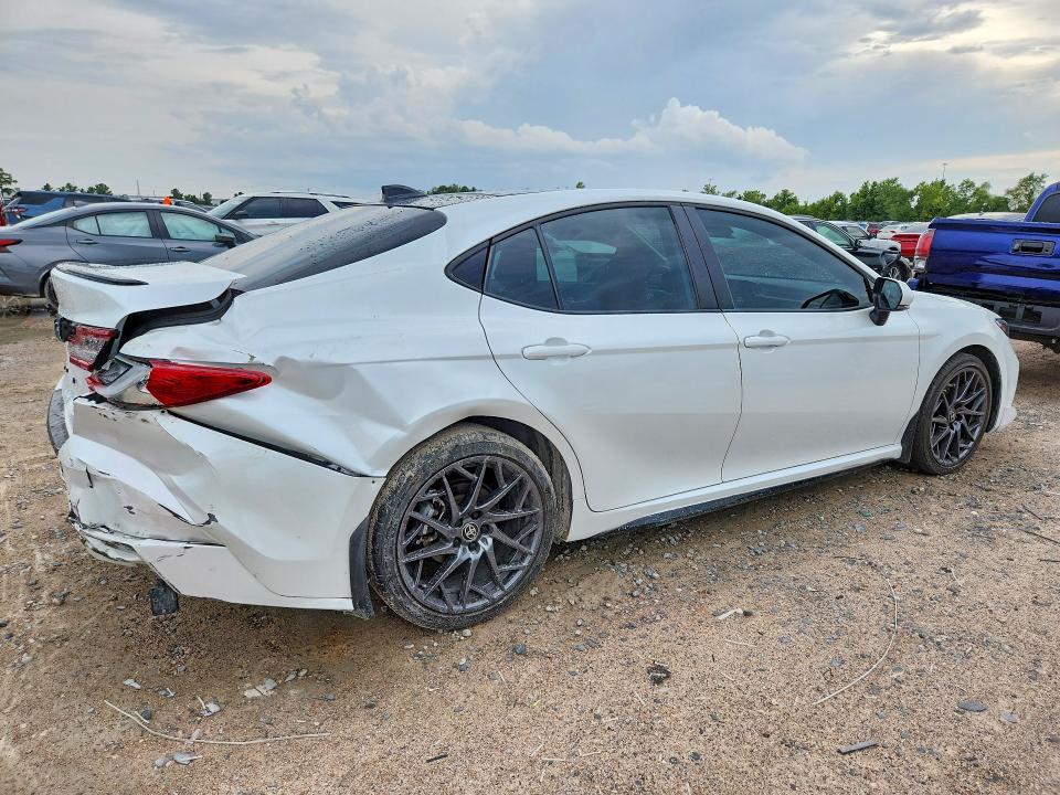 Photo 3 from auction – 2025 TOYOTA CAMRY with VIN 4T1DAACK2SU151818