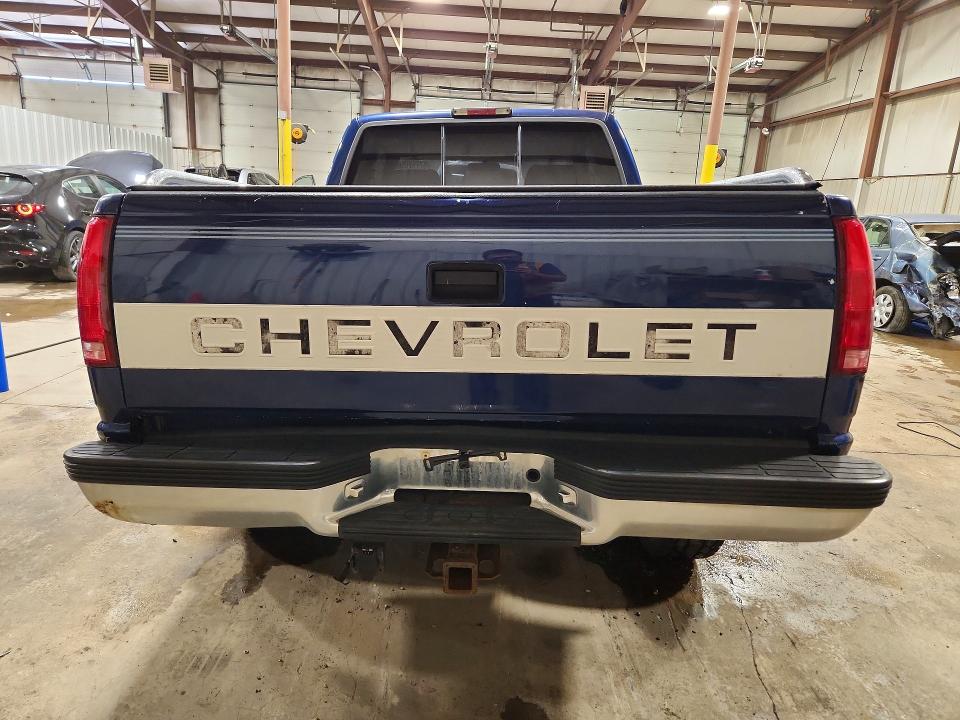 Photo 6 from auction – 1995 CHEVROLET GMT-400 with VIN 2GBEK19K5S1160526