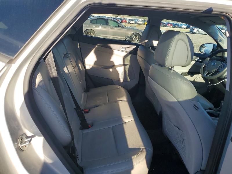 Photo 10 from auction – 2016 HYUNDAI TUCSON with VIN KM8J3CA20GU182987