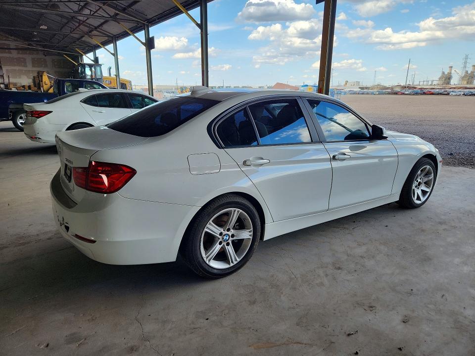 Photo 3 from auction – 2013 BMW 320 with VIN WBA3B1C59DF462304