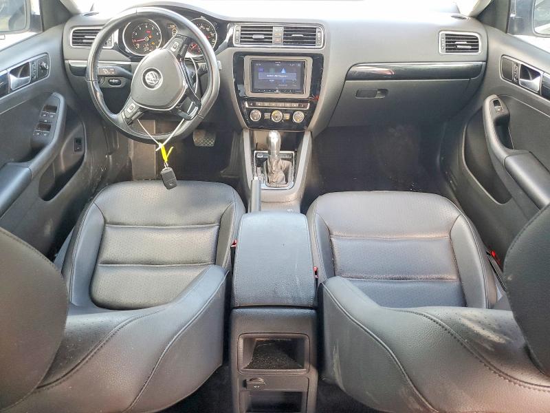 Photo 8 from auction – 2017 VOLKSWAGEN JETTA with VIN 3VWL17AJ1HM399310