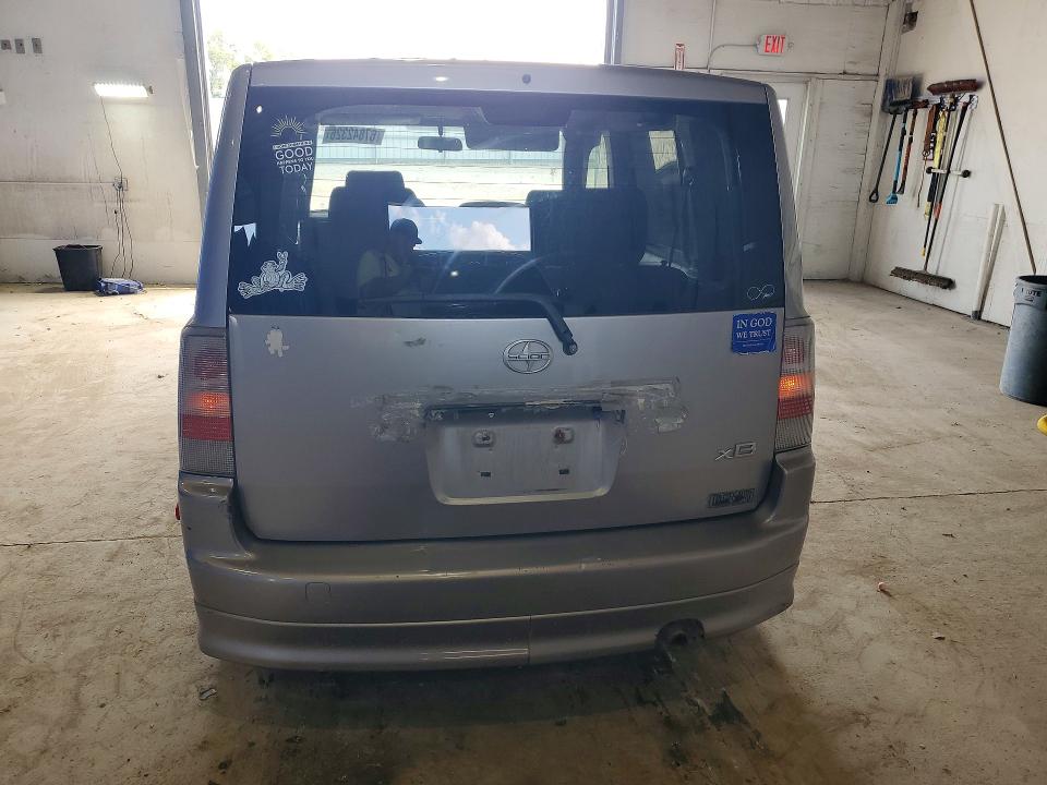 Foto 6 de la subasta – 2005 SCION XB con VIN JTLKT324954022083