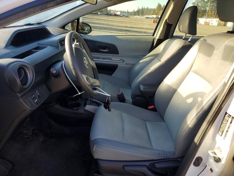 Photo 7 from auction – 2012 TOYOTA PRIUS C with VIN JTDKDTB32C1024370