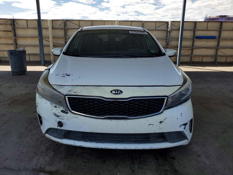 Photo 5 from auction – 2017 KIA FORTE5 with VIN KNAFK5A85H5682195