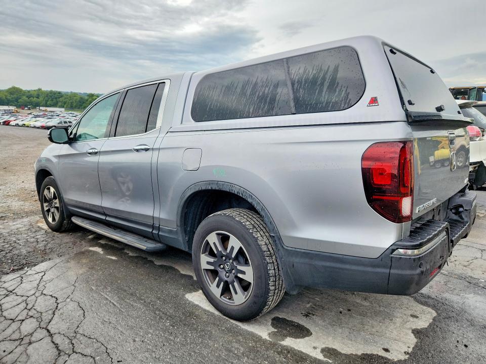 Photo 2 from auction – 2019 HONDA RIDGELINE with VIN 5FPYK3F78KB002139